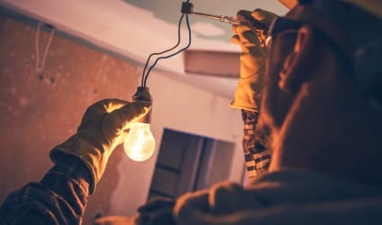 DIENST - verlichting plaatsen